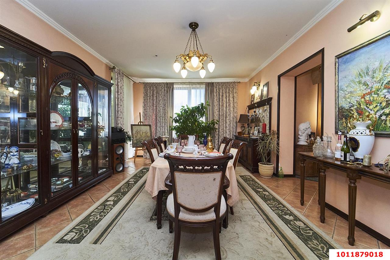 Фото №1: Дом 331 м² + 8 сот. - Краснодар, Прикубанский внутригородской округ, мкр. Сады Калинина, ул. Голубиная, 6