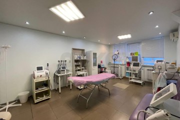 Фото №4: Дом 404 м² - Краснодар, мкр. Фестивальный, ул. Карла Маркса, 45