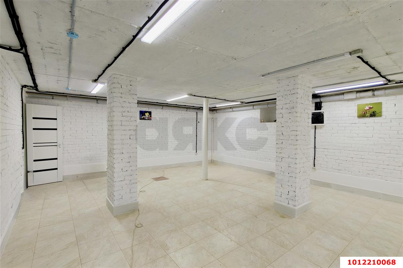 Фото №2: Офисное помещение <span class="whitespace-nowrap">65 м²</span>, <span class="whitespace-nowrap">3/3 эт.</span> - Краснодар, Центральный внутригородской округ, мкр. Табачная Фабрика, ул. МОПР, 22