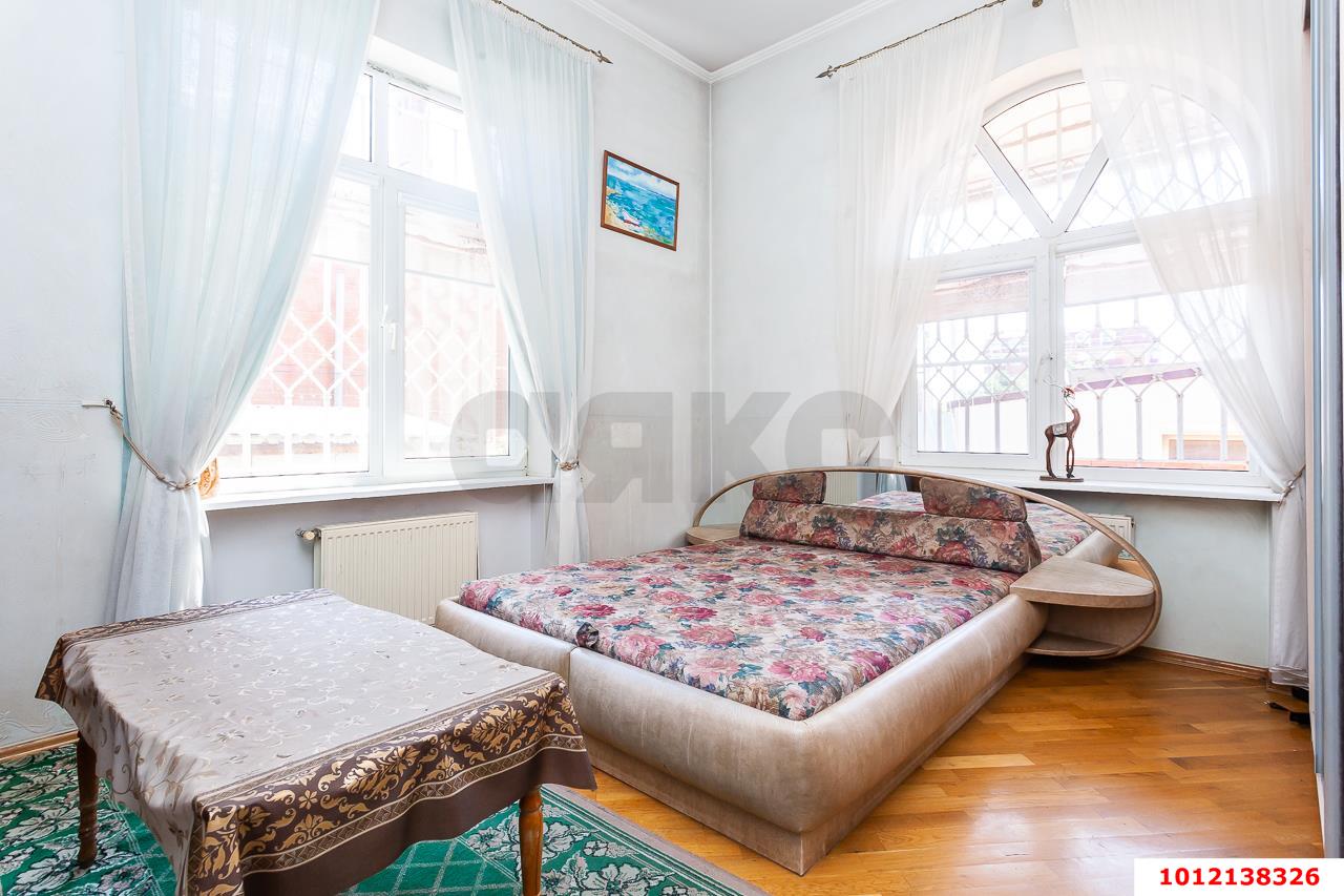 Фото №9: Дом 363 м² + 7.95 сот. - Краснодар, Прикубанский внутригородской округ, Завод Радиоизмерительных Приборов, п. Калинино, ул. Уссурийская, 1/1