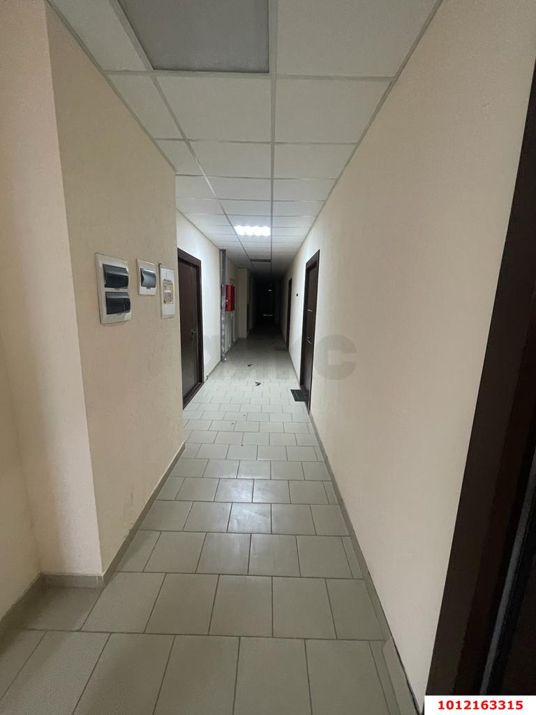 Фото №3: Торговое помещение 35 м² - Краснодар, жилой комплекс Инсити, ул. Командорская, 5/3
