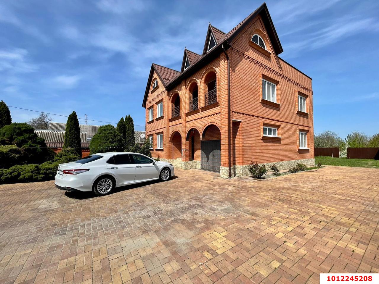 Фото №3: Дом 280 м² + 16 сот. - Курганинск, ул. Пионерская, 33