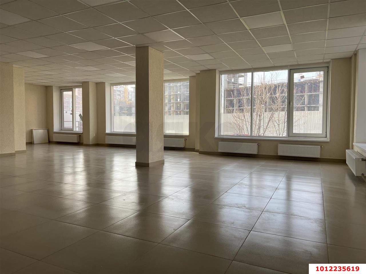 Фото №4: Торговое помещение 169 м² - Краснодар, жилой комплекс Лиговский, ул. Героя Пешкова, 7