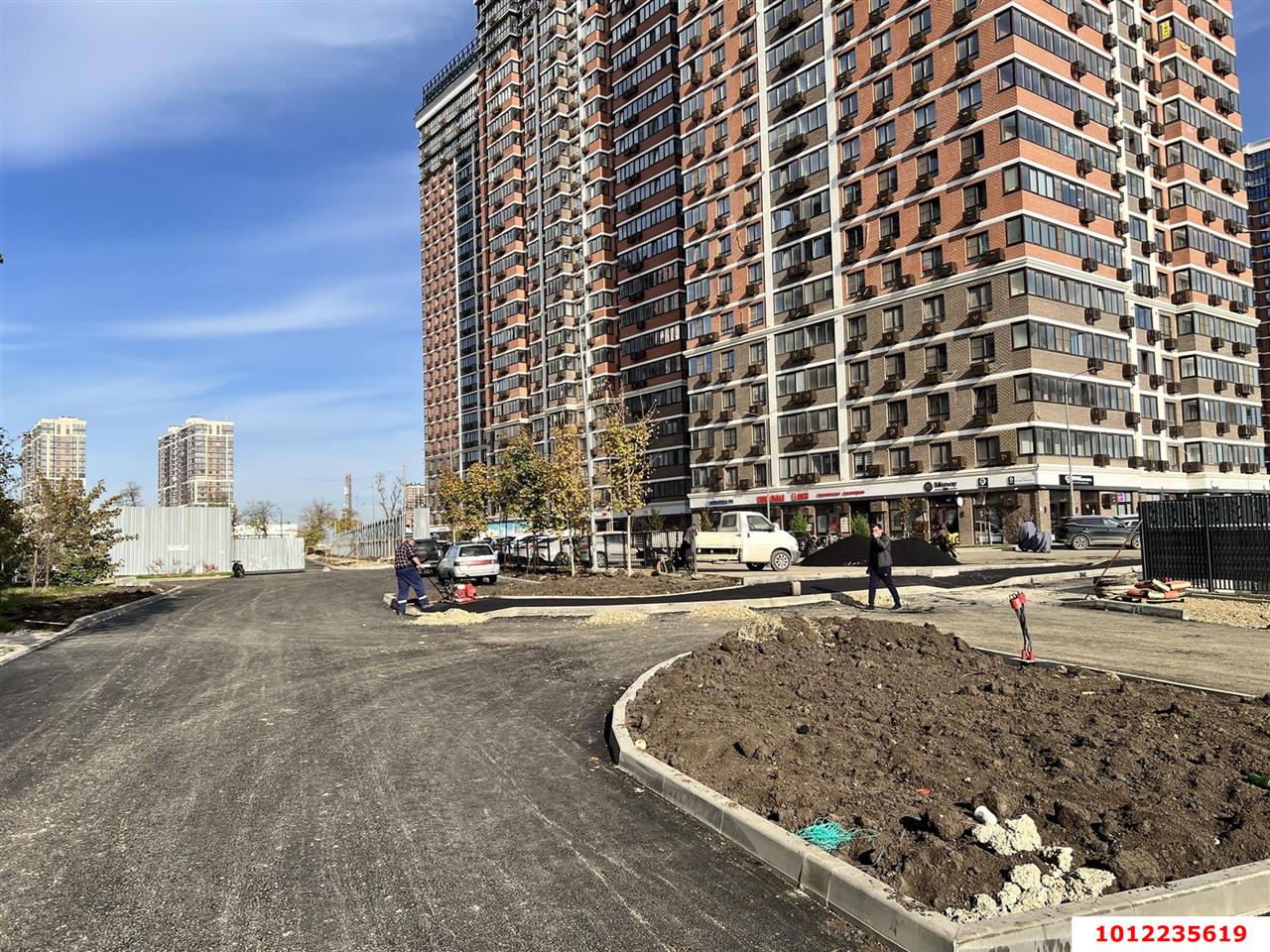 Фото №3: Торговое помещение 169 м² - Краснодар, жилой комплекс Лиговский, ул. Героя Пешкова, 7