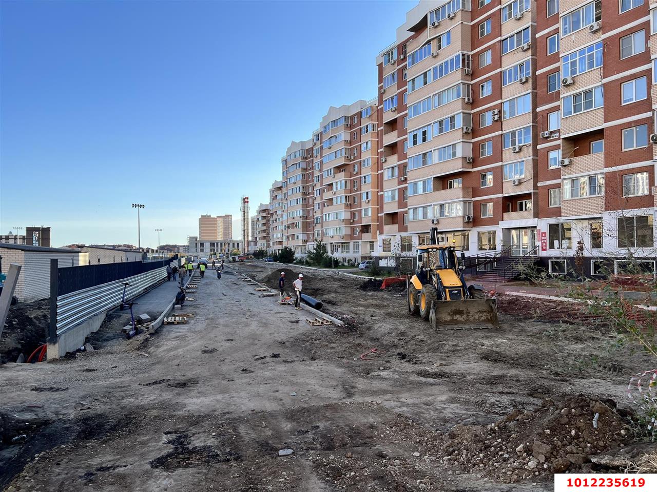 Фото №1: Торговое помещение 169 м² - Краснодар, жилой комплекс Лиговский, ул. Героя Пешкова, 7