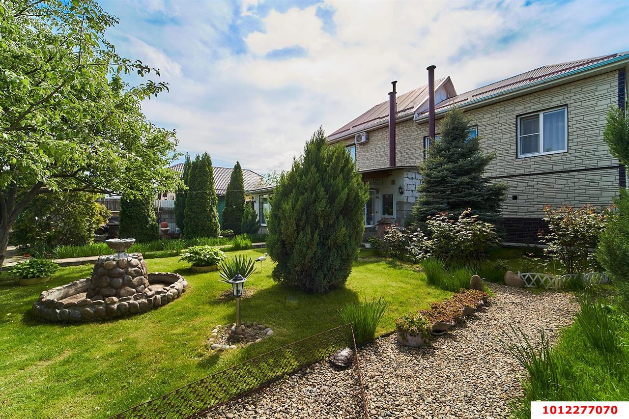 Фото №1: Дом 164 м² + 4 сот. - Знаменский, Чайка, ул. Сливовая, 40