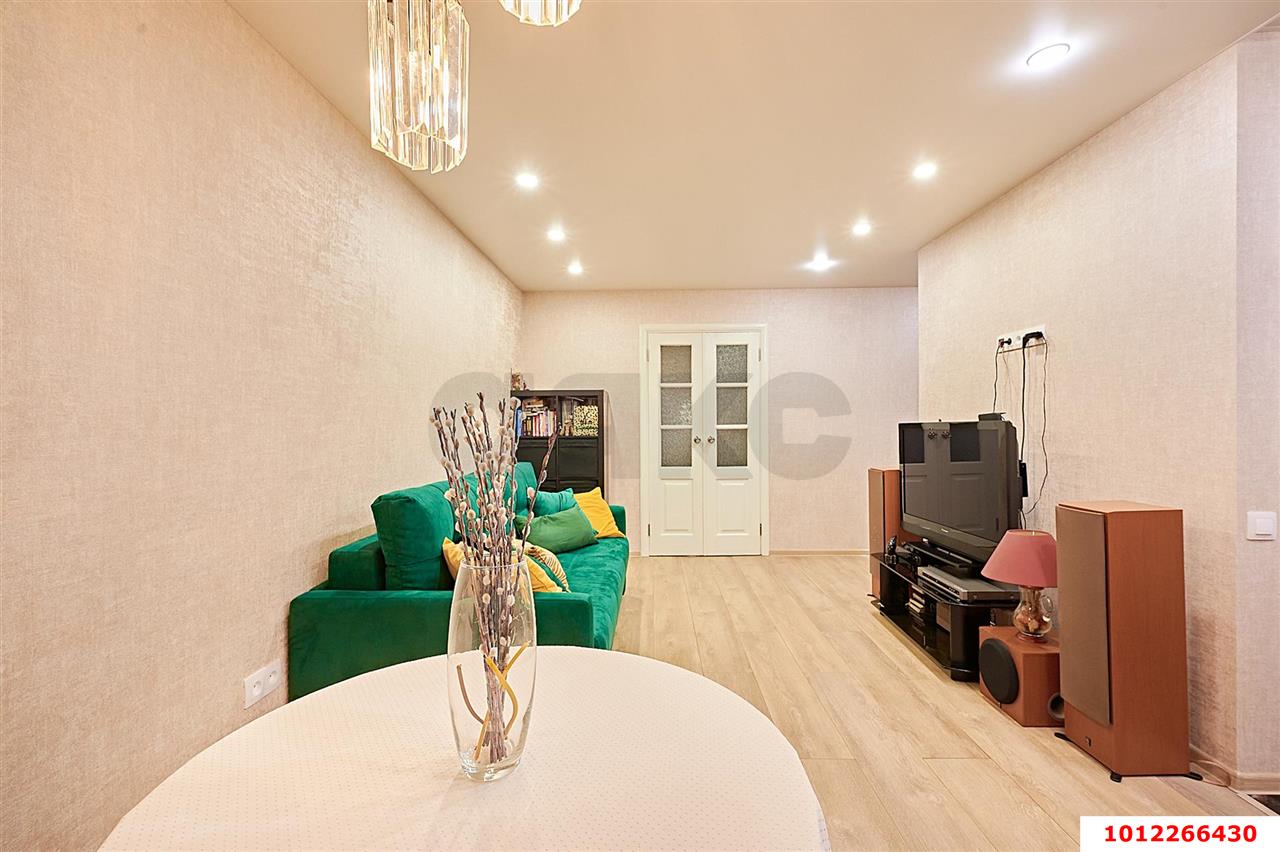 Фото №3: 2-комнатная квартира <span class="whitespace-nowrap">43 м²</span>, <span class="whitespace-nowrap">2/5 эт.</span> - Краснодар, мкр. Западный внутригородской округ, ул. 4-я Линия Нефтяников, 18