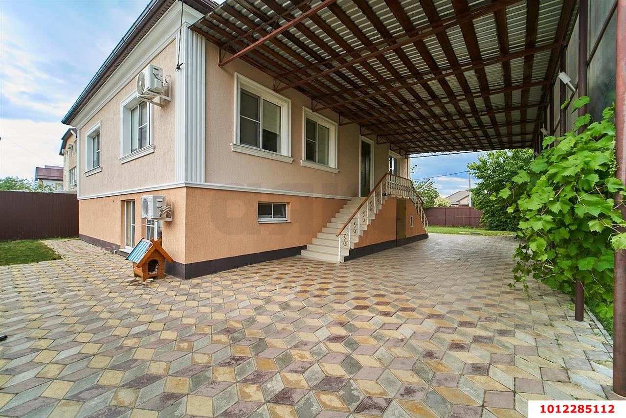 Фото №1: Дом 217 м² + 6.2 сот. - Краснодар, 2-я Площадка, ул. им. Нахимова, 35