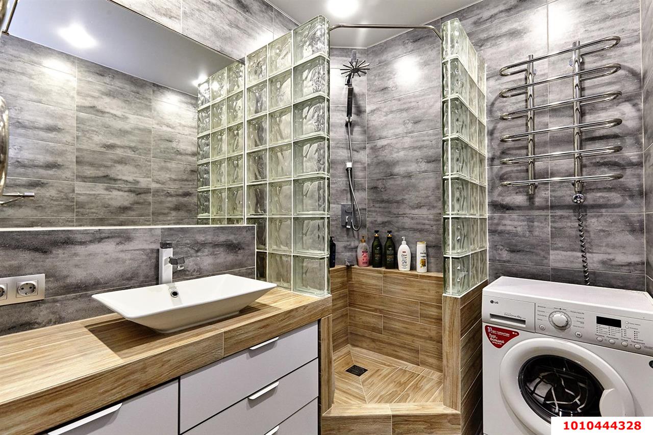 Фото №9: 3-комнатная квартира 70 м² - Краснодар, Юбилейный, ул. Генерала Шифрина, 1/1