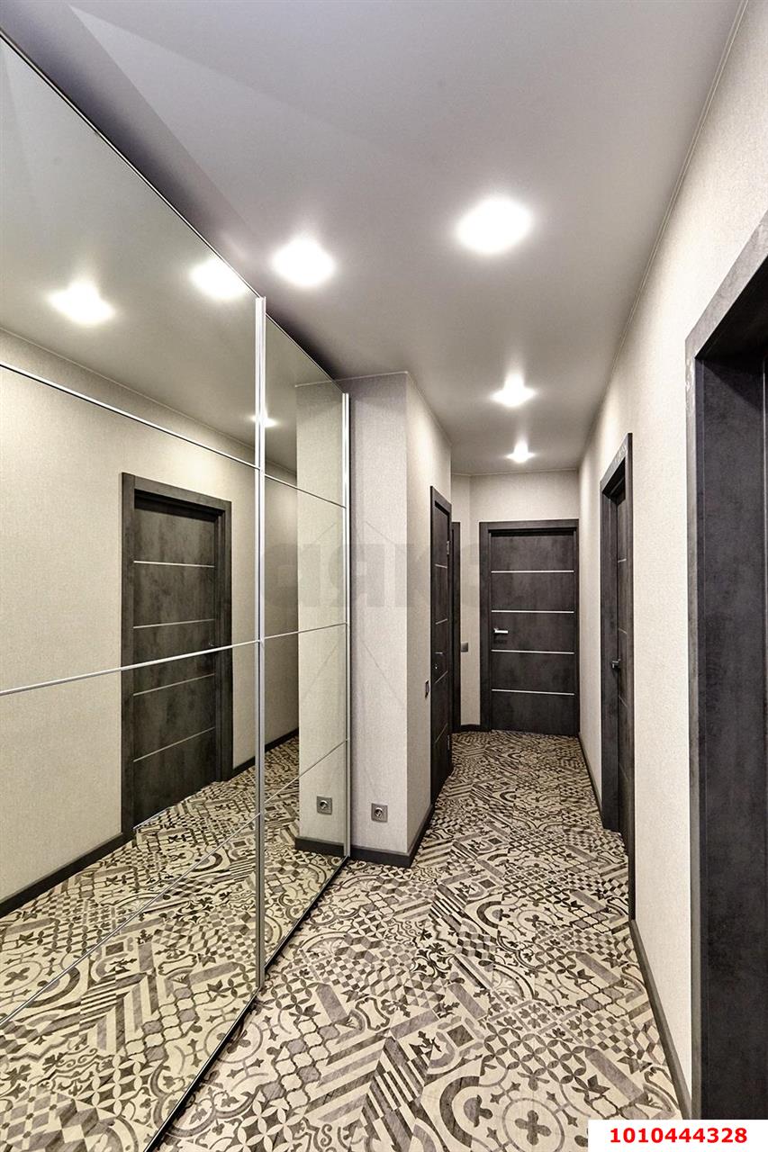 Фото №13: 3-комнатная квартира 70 м² - Краснодар, Юбилейный, ул. Генерала Шифрина, 1/1