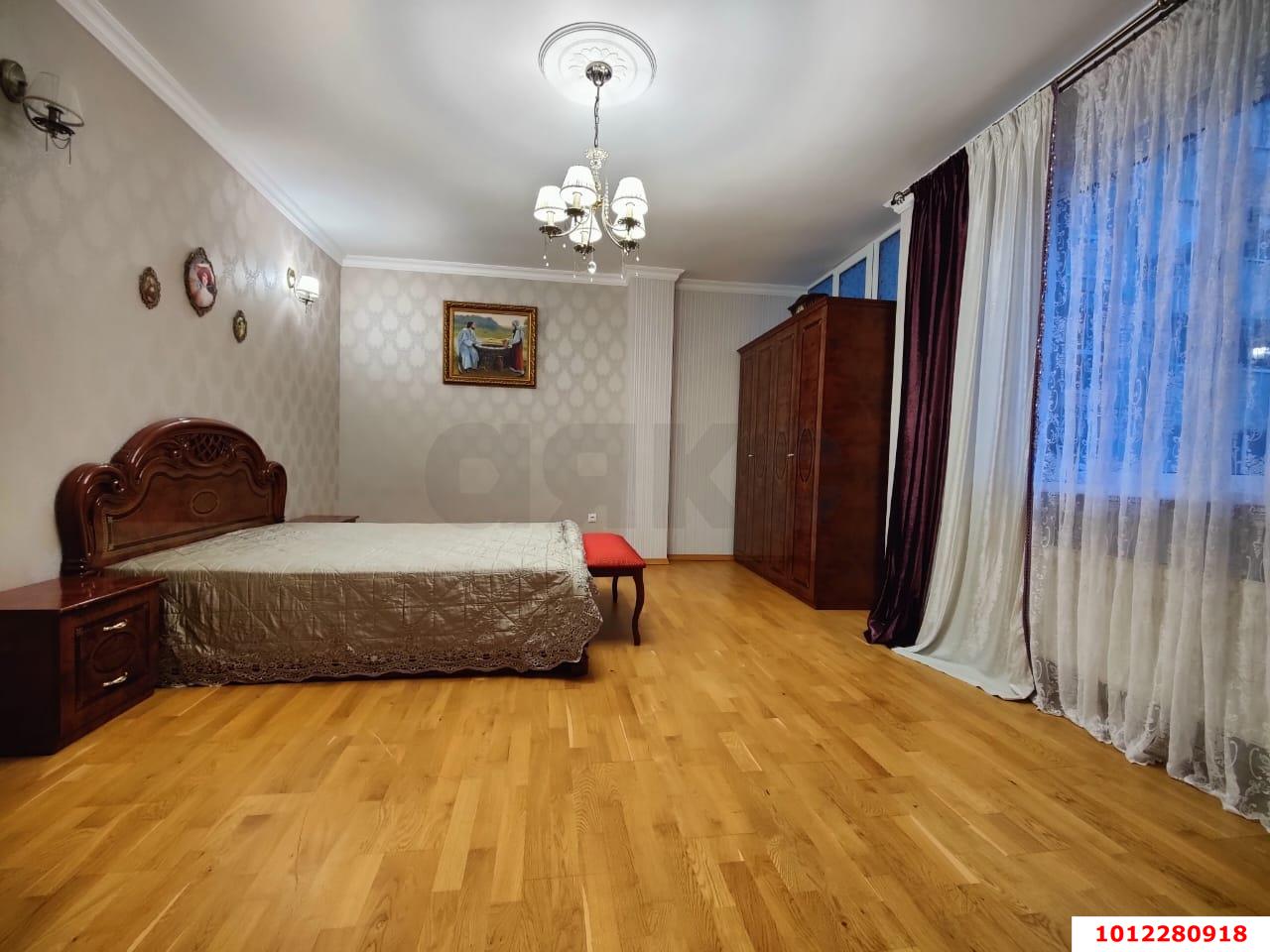 Фото №10: 2-комнатная квартира 90 м² - Краснодар, имени Петра Метальникова, ул. Московская, 152