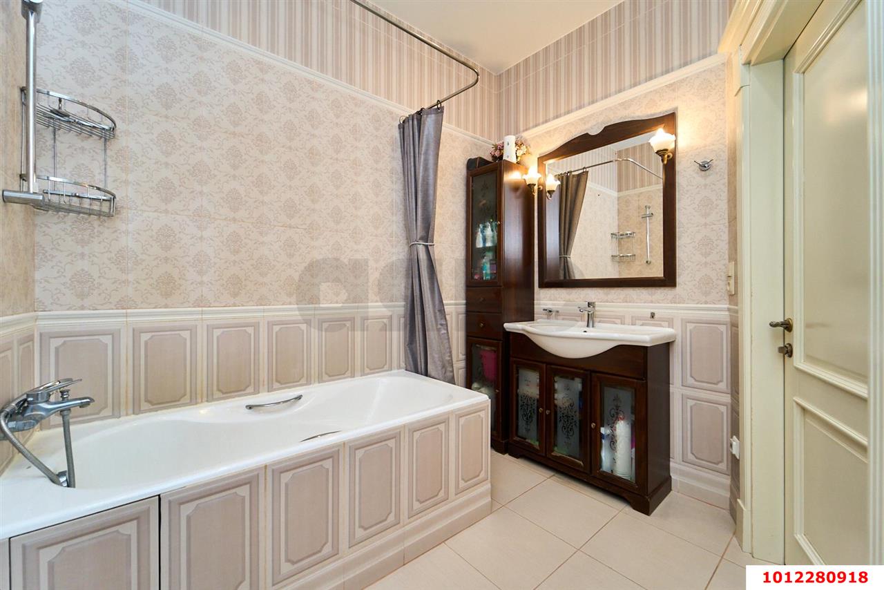 Фото №16: 2-комнатная квартира 90 м² - Краснодар, Музыкальный, Прикубанский внутригородской округ, Завод Радиоизмерительных Приборов, мкр. имени Петра Метальникова, ул. Московская, 152