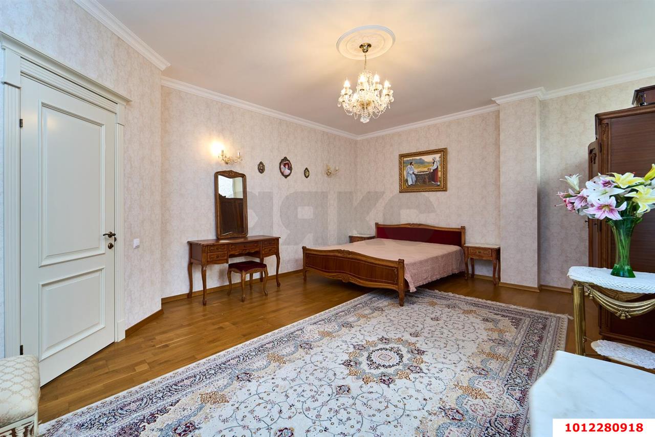 Фото №11: 2-комнатная квартира 90 м² - Краснодар, Музыкальный, Прикубанский внутригородской округ, Завод Радиоизмерительных Приборов, мкр. имени Петра Метальникова, ул. Московская, 152