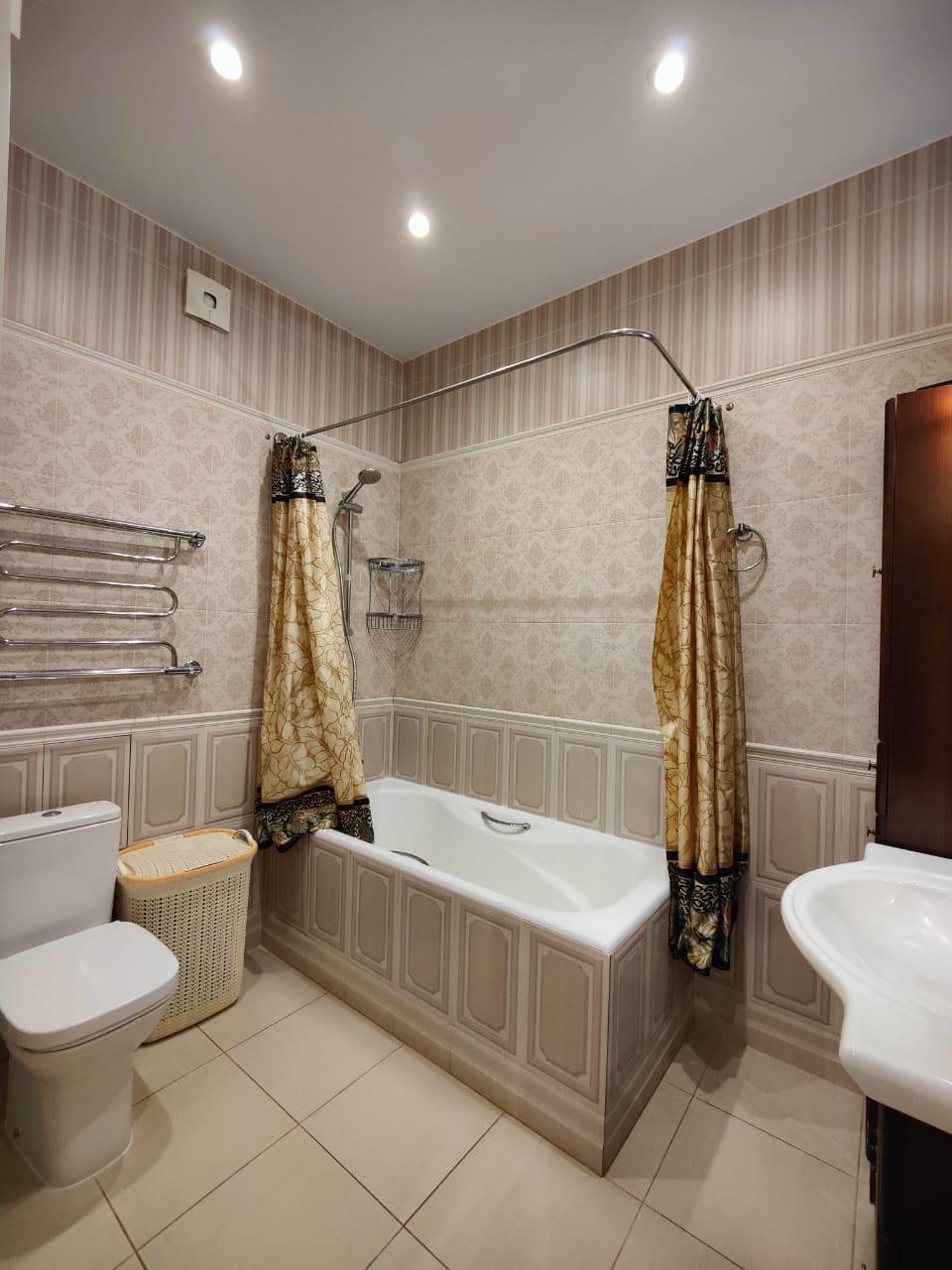 Фото №3: 2-комнатная квартира 90 м² - Краснодар, Музыкальный, Прикубанский внутригородской округ, Завод Радиоизмерительных Приборов, мкр. имени Петра Метальникова, ул. Московская, 152