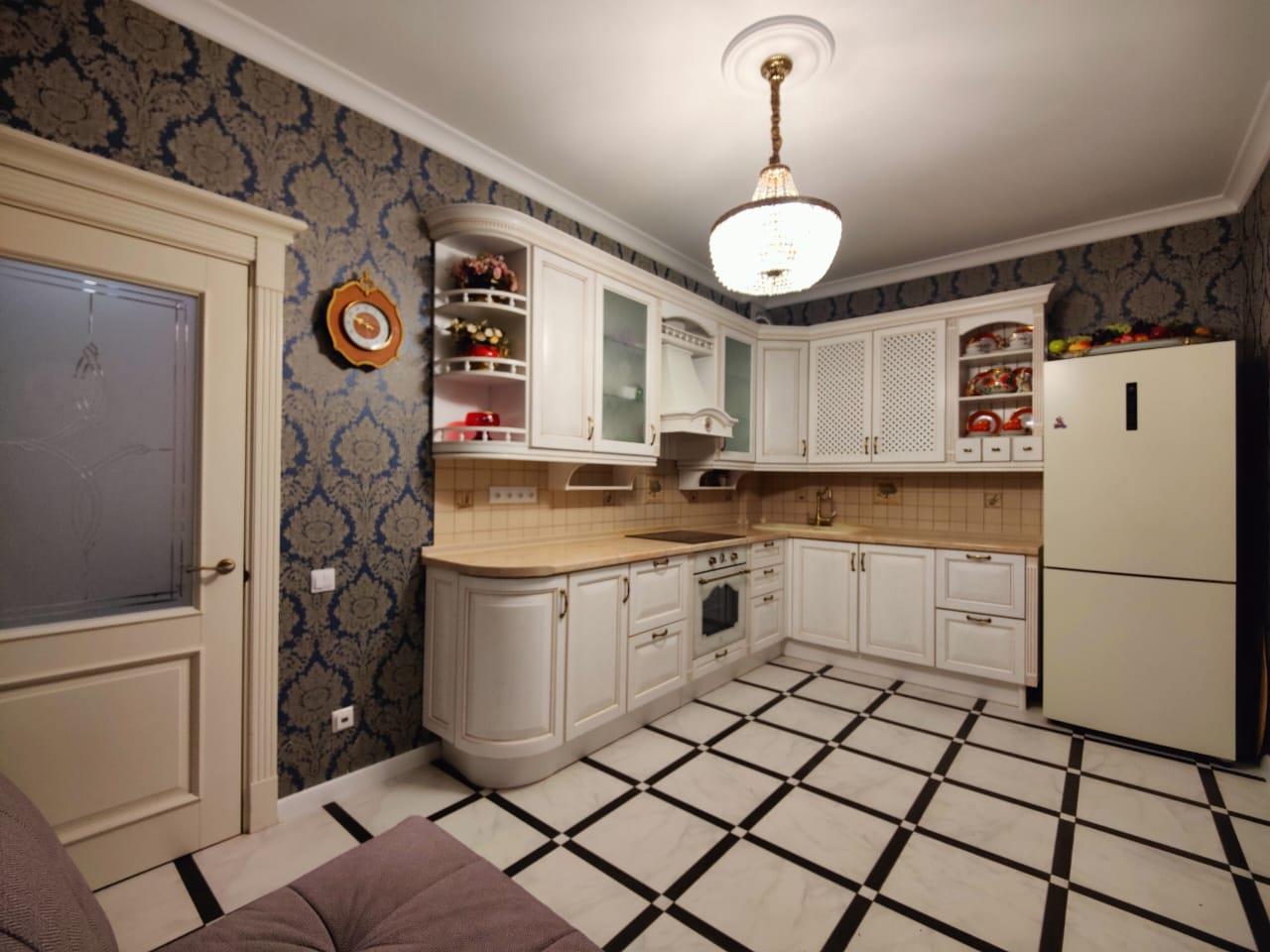 Фото №1: 2-комнатная квартира 90 м² - Краснодар, Музыкальный, Прикубанский внутригородской округ, Завод Радиоизмерительных Приборов, мкр. имени Петра Метальникова, ул. Московская, 152