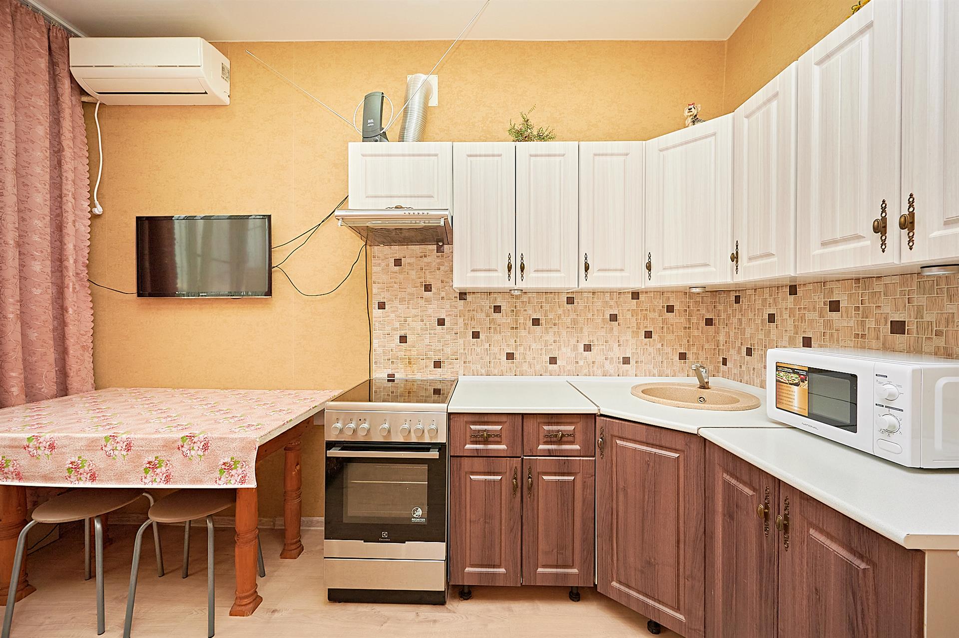 Фото №3: 1-комнатная квартира 36 м² - Краснодар, Прикубанский внутригородской округ, Калинино, мкр. Завод Радиоизмерительных Приборов, ул. 1 Мая, 556/1