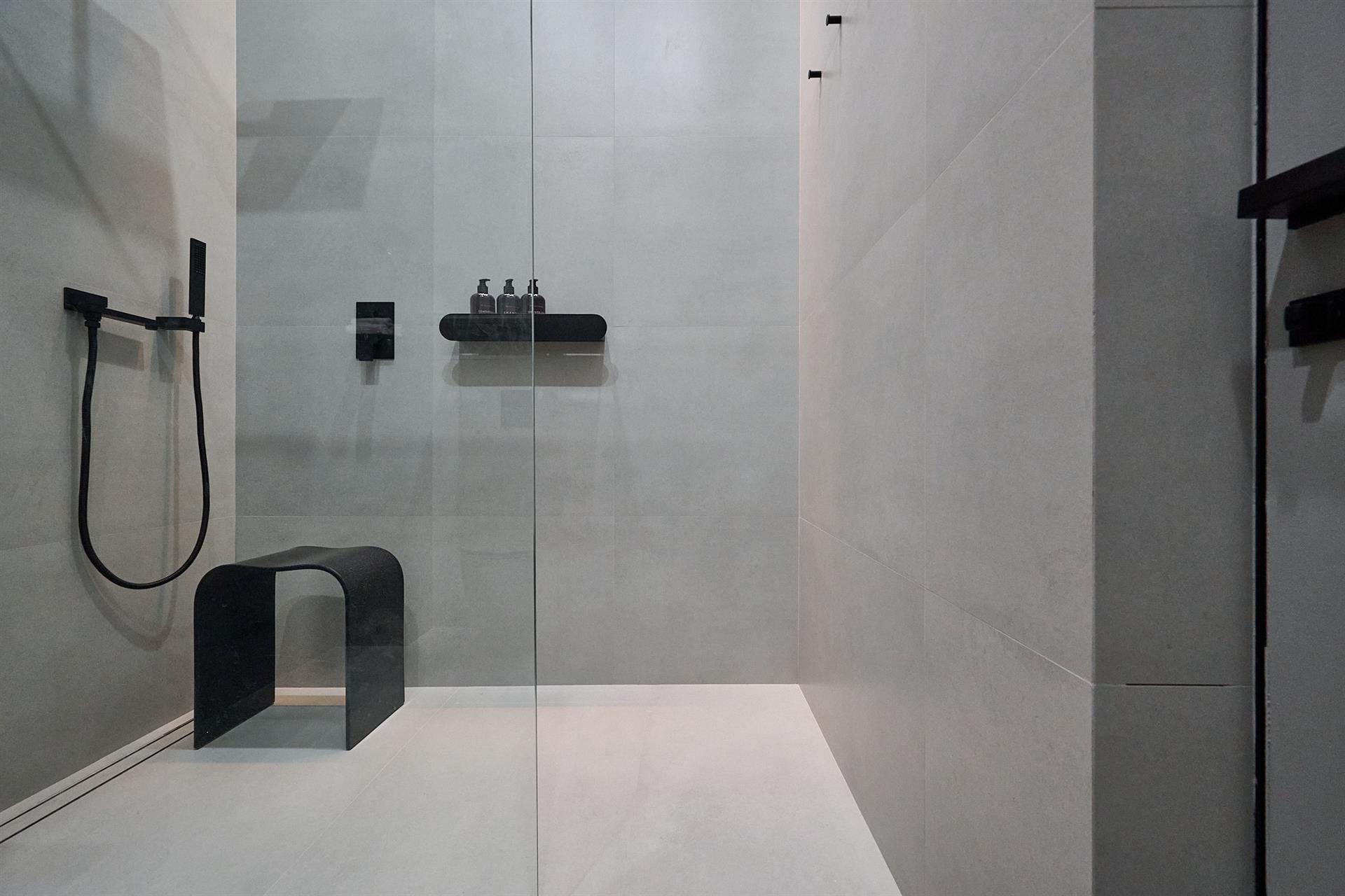 Фото №33: 1-комнатная квартира 72 м² - Краснодар, ЖК Девелопмент Плаза, Завод Измерительных Приборов, Прикубанский внутригородской округ, мкр. жилой комплекс Девелопмент Плаза, ул. имени 40-летия Победы, 33Г