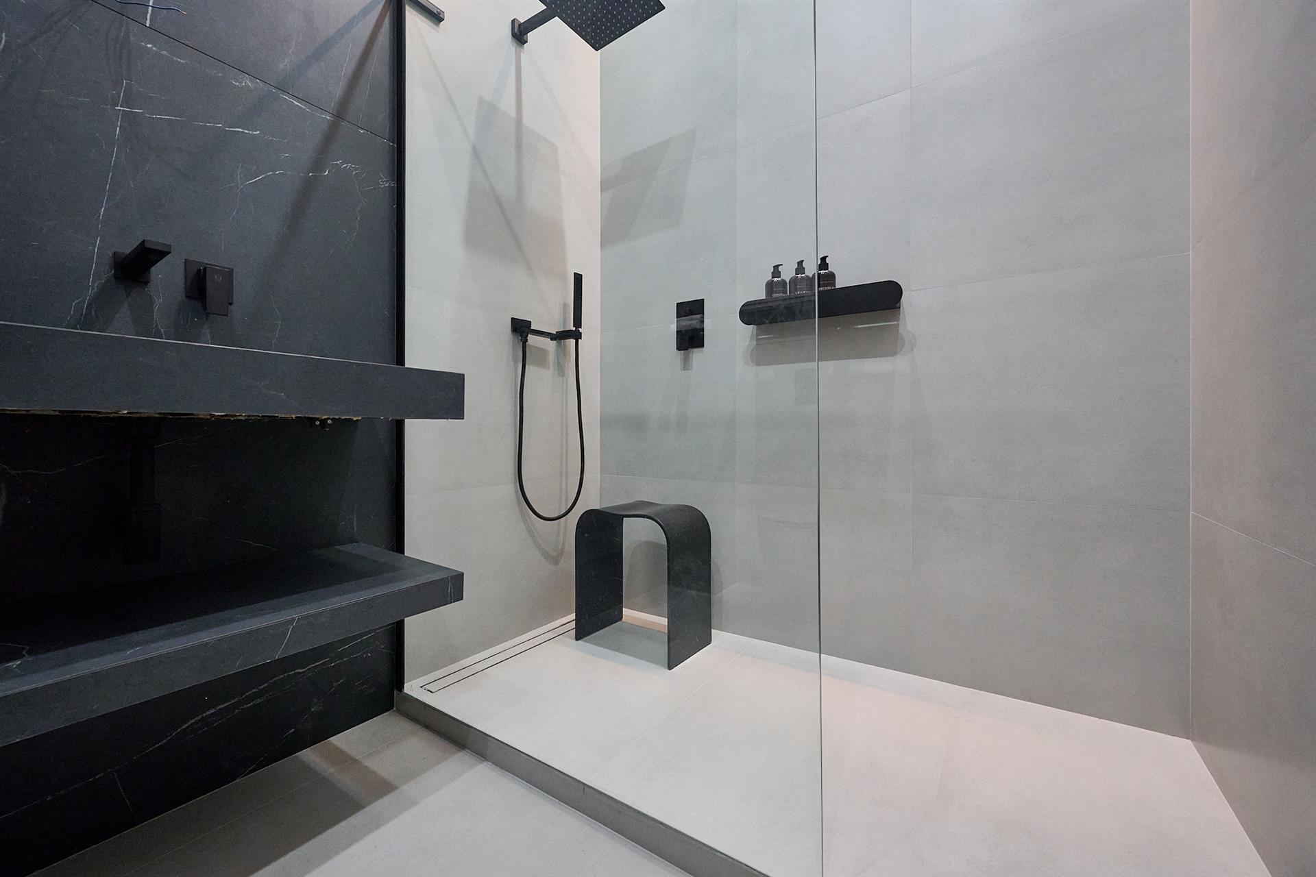 Фото №34: 1-комнатная квартира 72 м² - Краснодар, ЖК Девелопмент Плаза, Завод Измерительных Приборов, Прикубанский внутригородской округ, мкр. жилой комплекс Девелопмент Плаза, ул. имени 40-летия Победы, 33Г