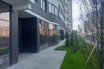 Фото №1: Торговое помещение 73 м² - Краснодар, мкр. жилой комплекс Дружный, б-р Адмиралтейский, 3