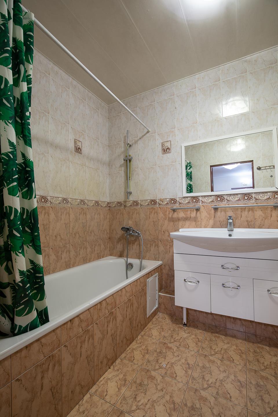 Фото №12: 3-комнатная квартира 112 м² - Краснодар, Прикубанский внутригородской округ, мкр. Краевая Клиническая Больница, ул. Черкасская, 55