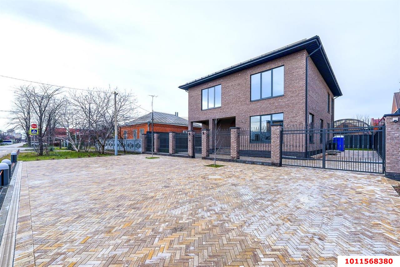 Фото №2: Дом 353 м² + 6.08 сот. - Краснодар, Западный внутригородской округ, мкр. Фестивальный, ул. Фридриха Энгельса, 171