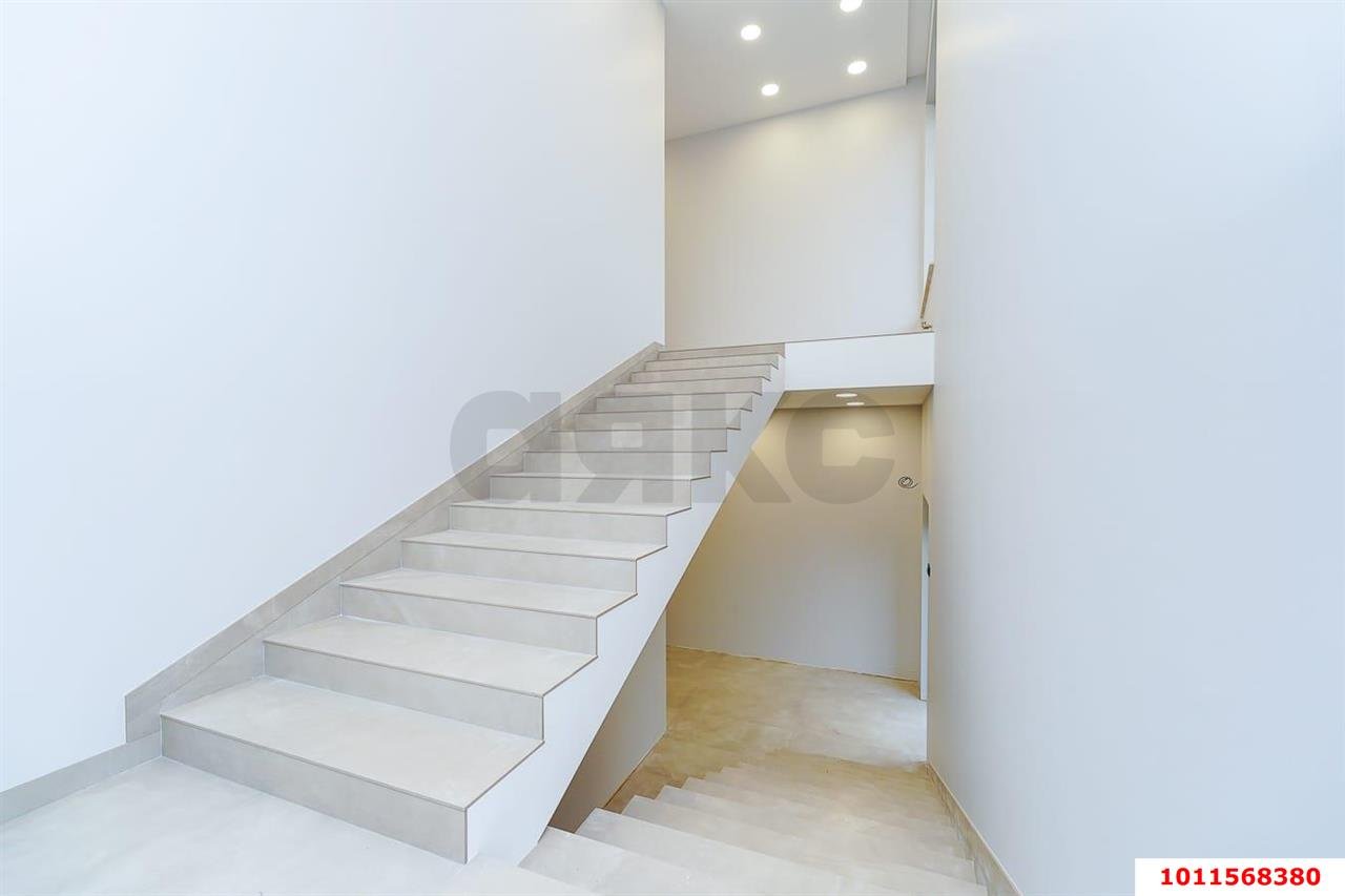 Фото №11: Дом 353 м² + 6.08 сот. - Краснодар, Западный внутригородской округ, мкр. Фестивальный, ул. Фридриха Энгельса, 171