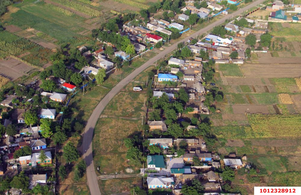 Фото №1: Дом 40 м² + 28 сот. - Дмитриевская, ул. Мира, 52