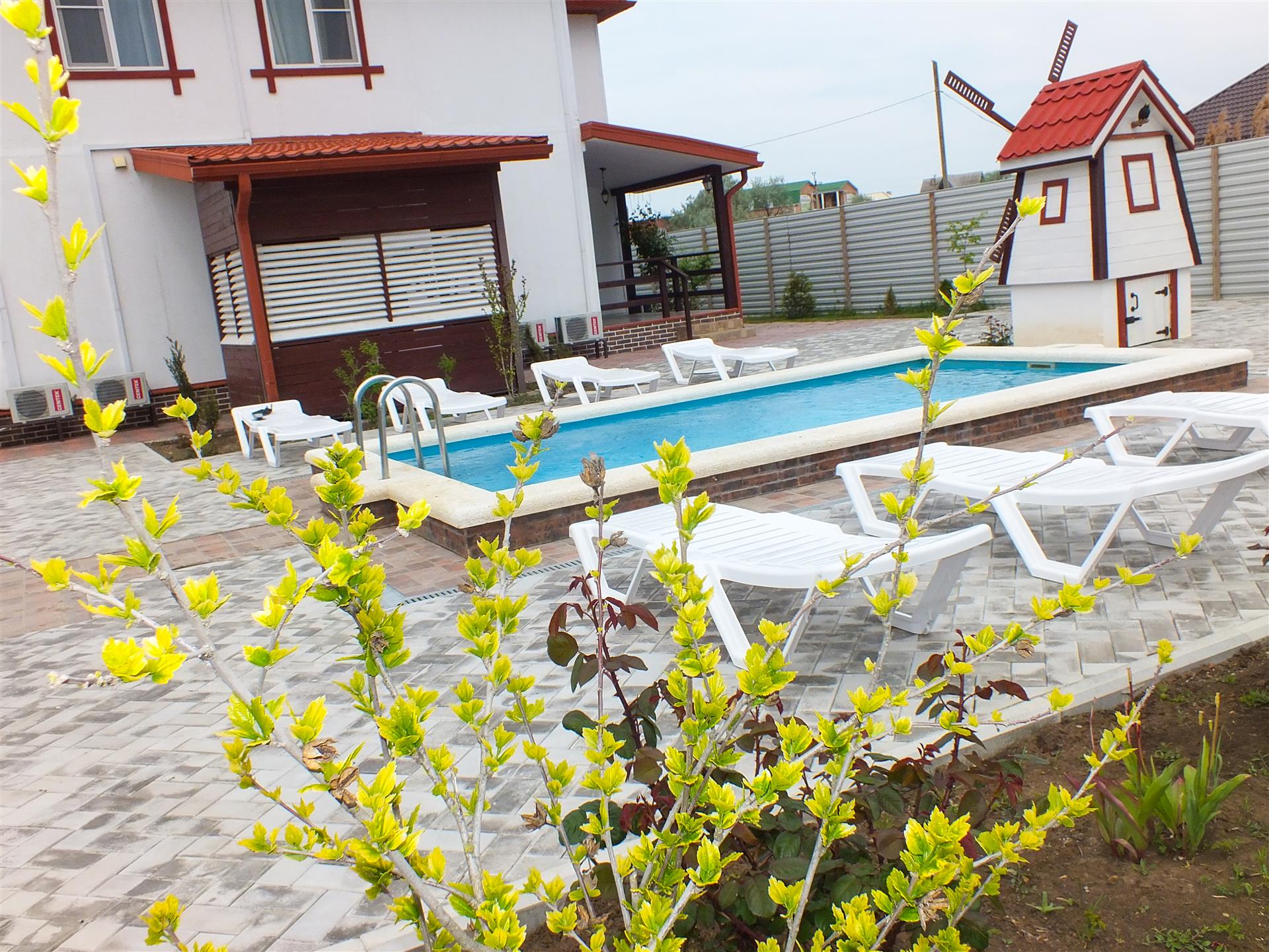 Фото №2: Коммерция 600 м² - Голубицкая, ул. Курортная