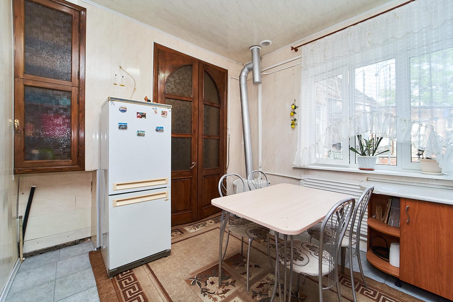 Фото №2: 2-комнатная квартира 45 м² - Краснодар, Центральный внутригородской округ, мкр. Центральный, ул. Коммунаров, 74