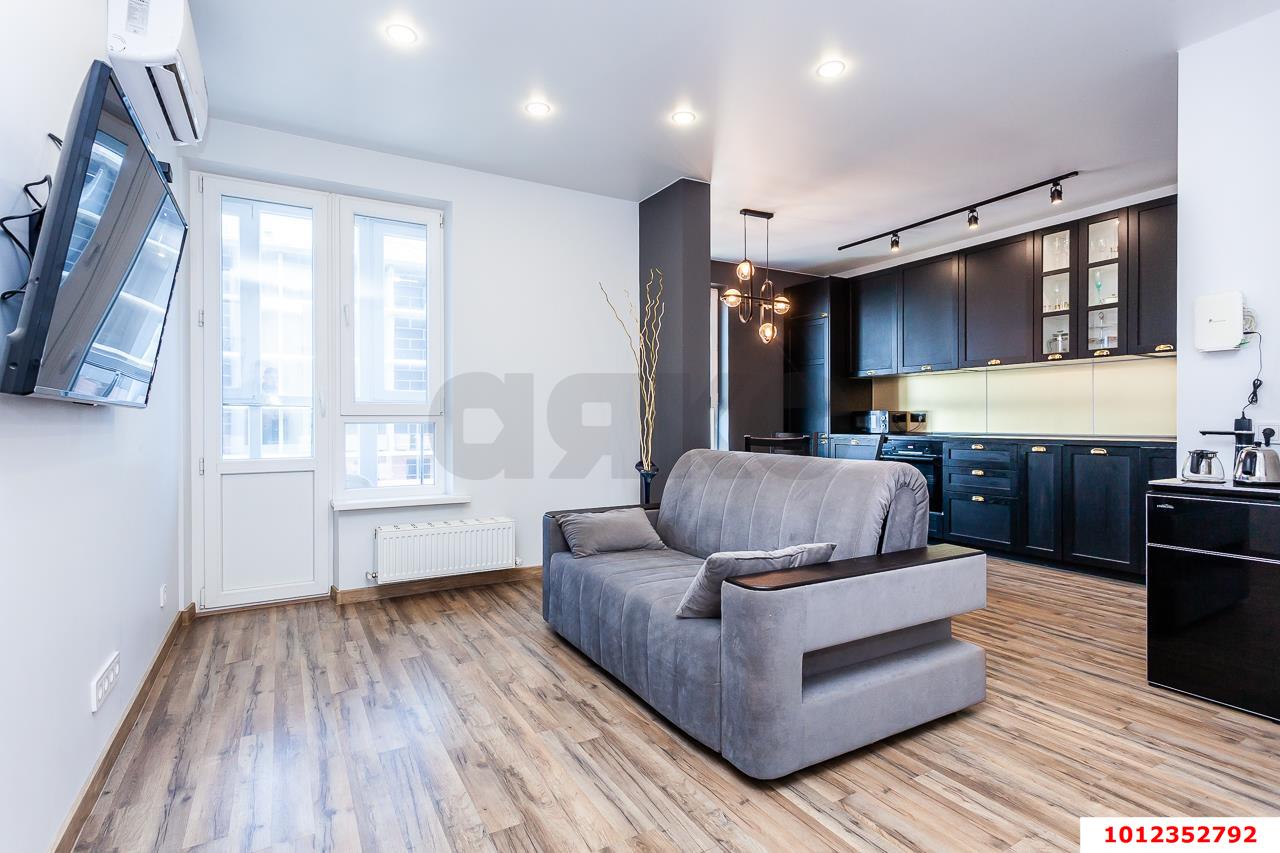 Фото №1: 2-комнатная квартира 78 м² - Краснодар, Черёмушки, ул. Новороссийская, 90/2к1