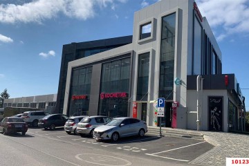 Фото №1: Торговое помещение 340 м² - Краснодар, ж/м Пашковский, ул. Карасунская, 308