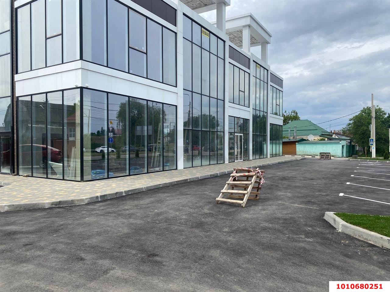 Фото №5: Отдельное здание 1750 м² - Яблоновский, ул. Гагарина
