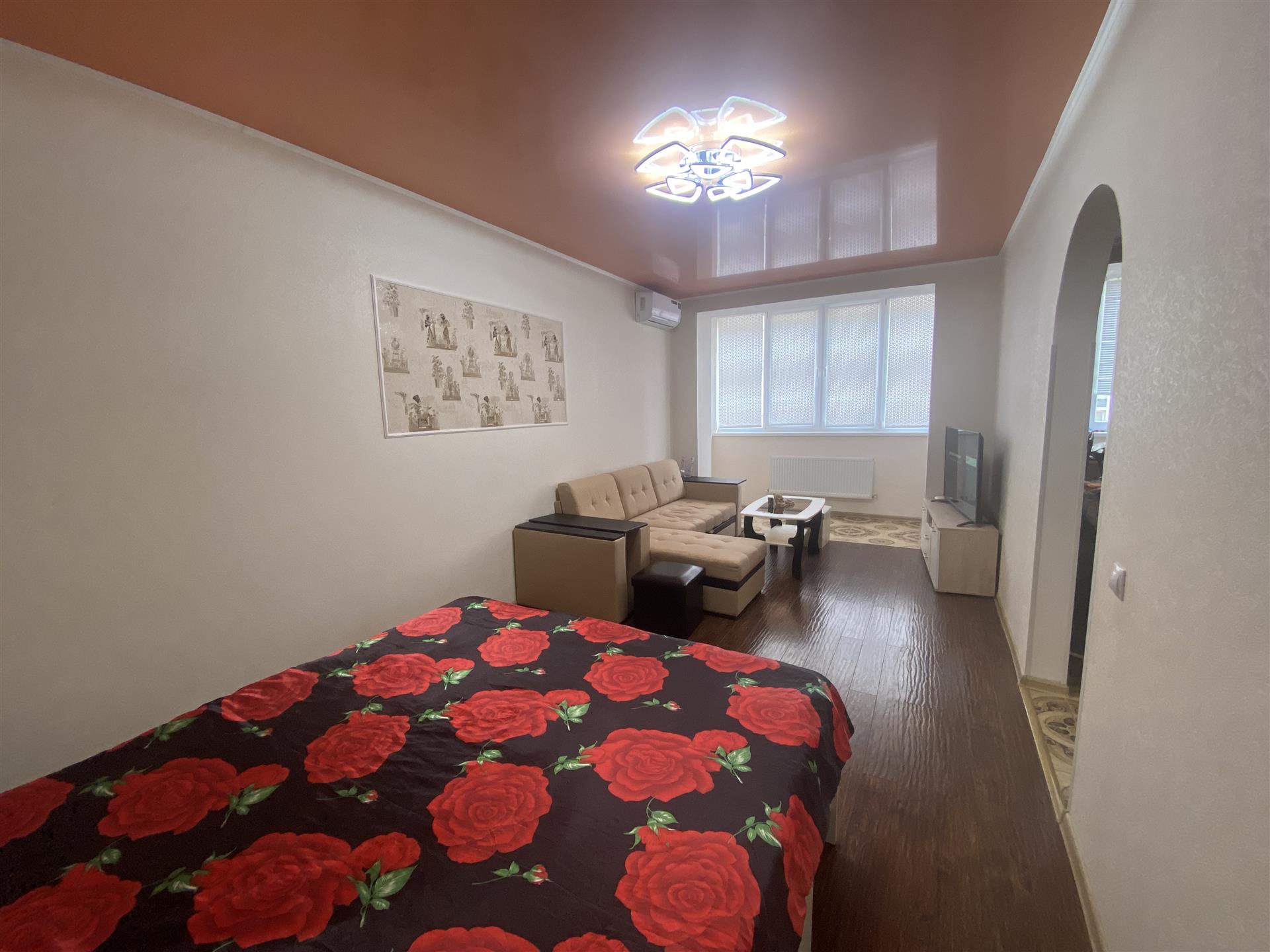 Фото №2: 1-комнатная квартира 54 м² - Российский, мкр. Прикубанский внутригородской округ, ул. 2-я Тверская, 2/1