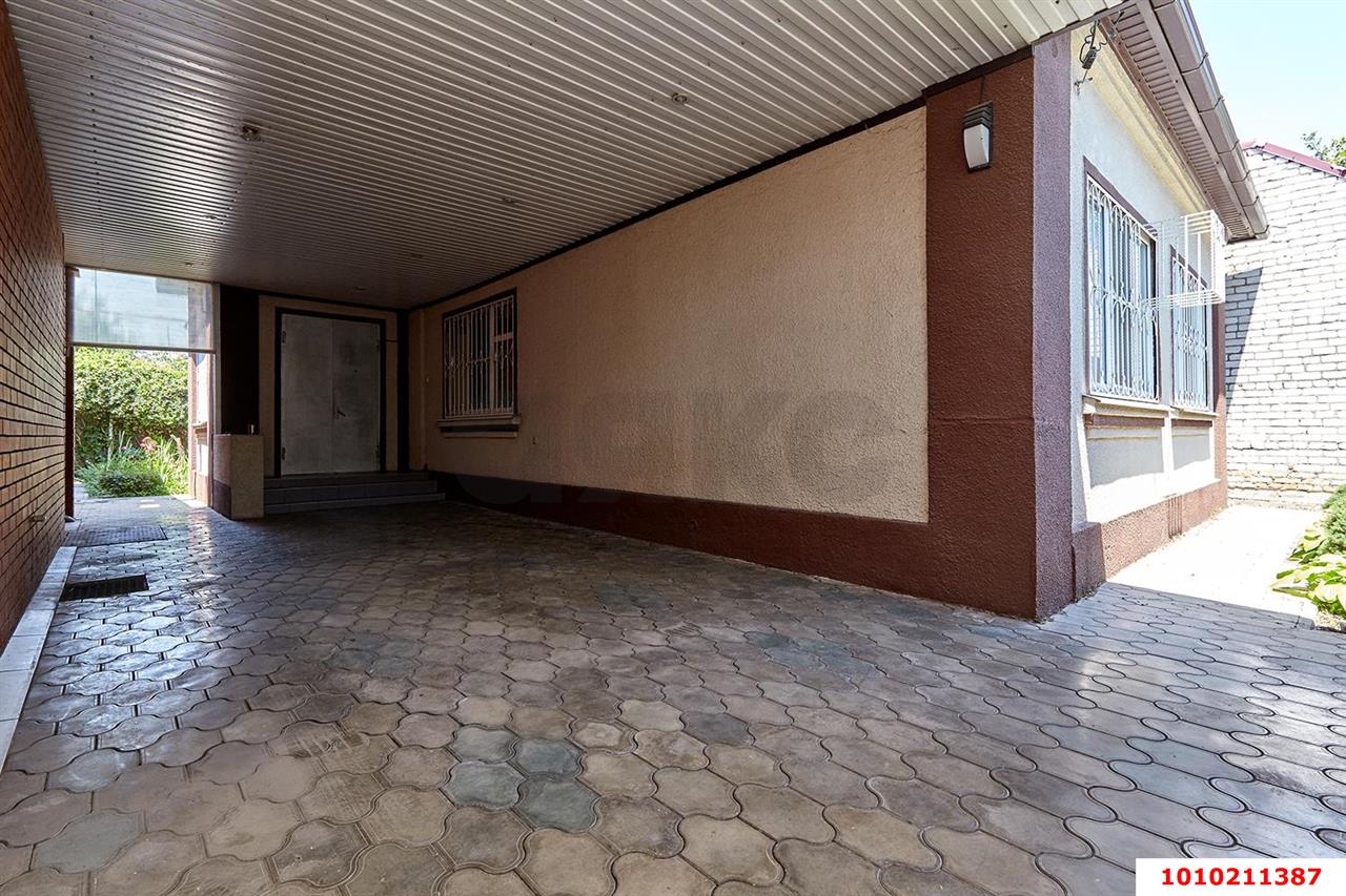 Фото №8: Дом 200 м² + 4.4 сот. - Краснодар, Западный внутригородской округ, мкр. Фестивальный, ул. Воровского, 153