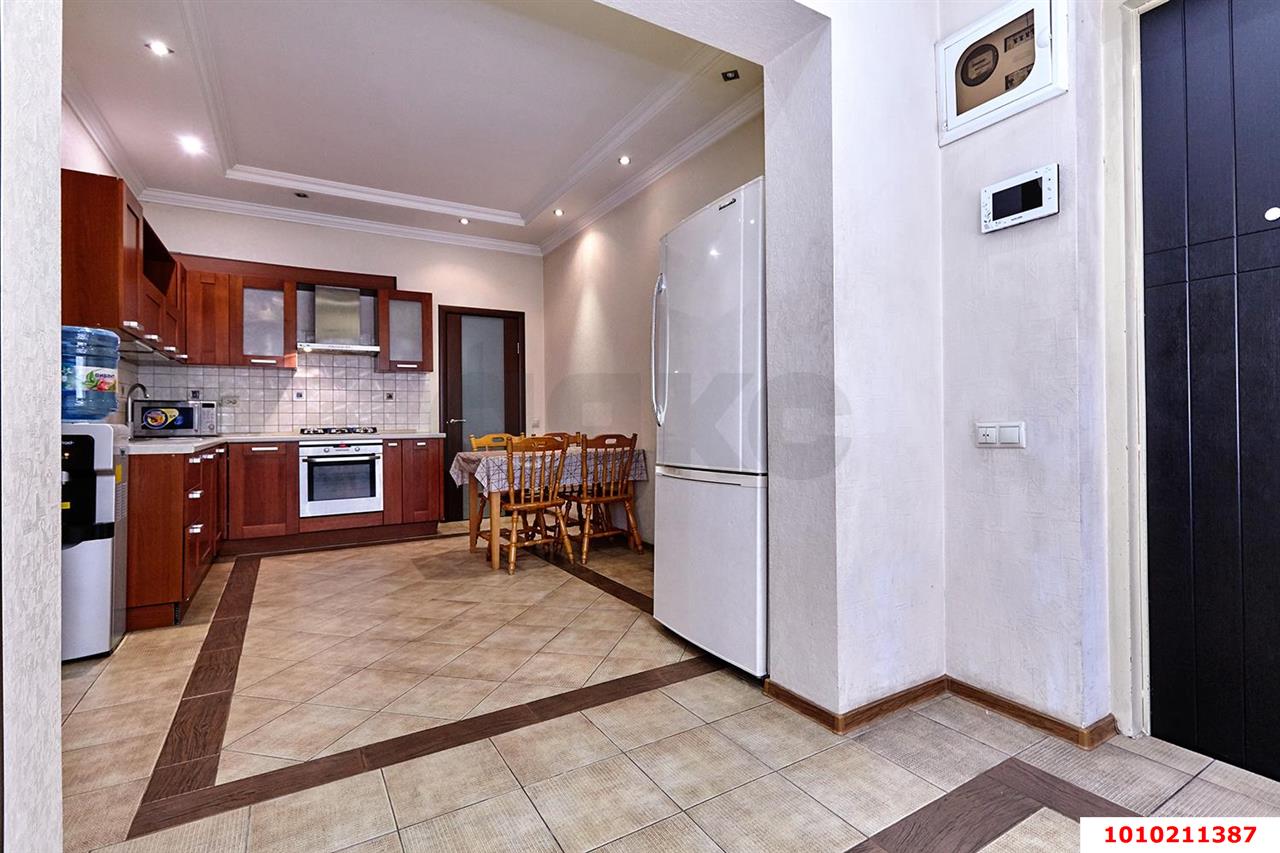 Фото №15: Дом 200 м² + 4.4 сот. - Краснодар, Фестивальный, ул. Воровского, 153