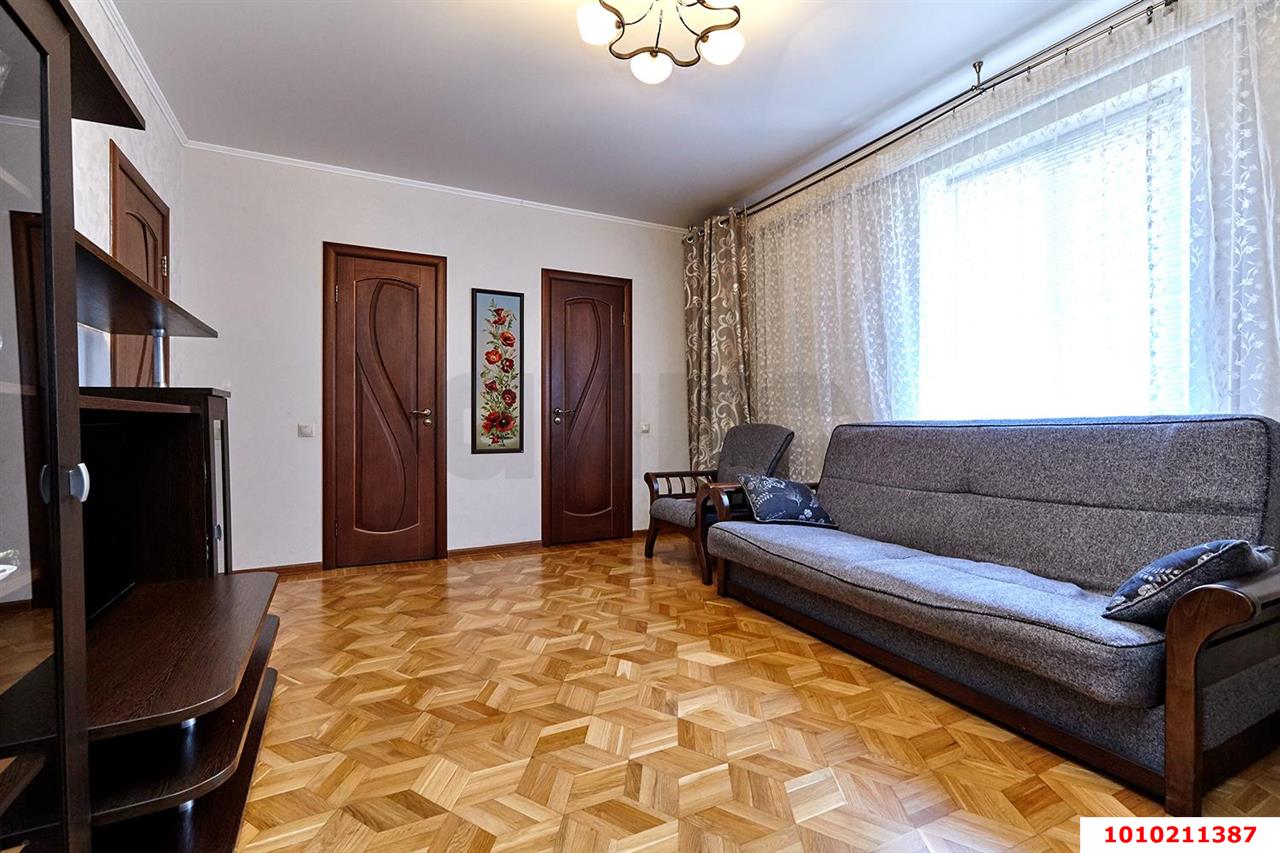 Фото №5: Дом 200 м² + 4.4 сот. - Краснодар, Западный внутригородской округ, мкр. Фестивальный, ул. Воровского, 153