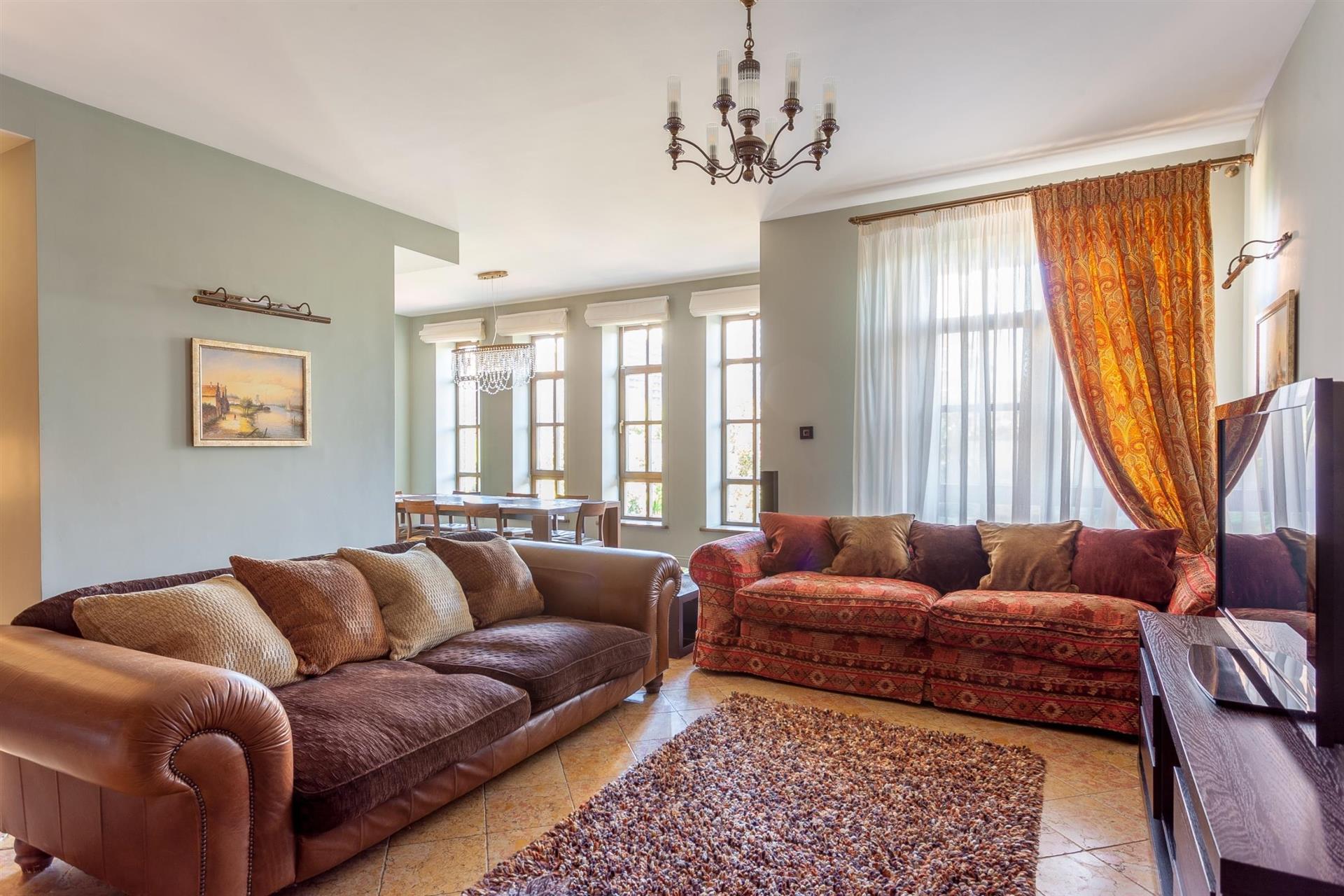 Фото №9: Дом 469 м² + 12 сот. - Краснодар, Прикубанский внутригородской округ, Калинино, мкр. Завод Радиоизмерительных Приборов, ул. Григория Пономаренко, 36