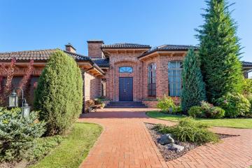 Фото №1: Дом 469 м² - Краснодар, мкр. Завод Радиоизмерительных Приборов, ул. Григория Пономаренко, 36