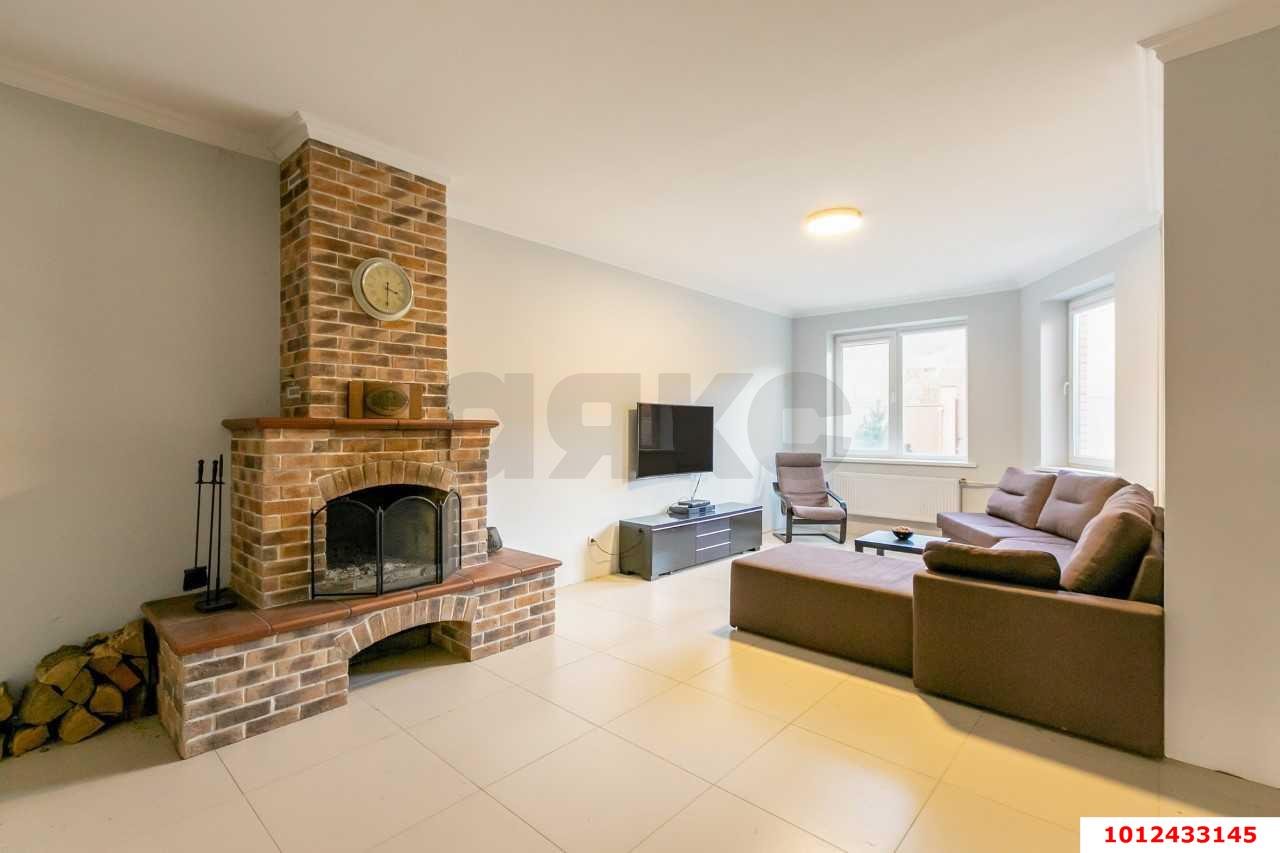 Фото №2: Дом 271 м² + 15.59 сот. - Тхамаха, ул. Комсомольская, 5