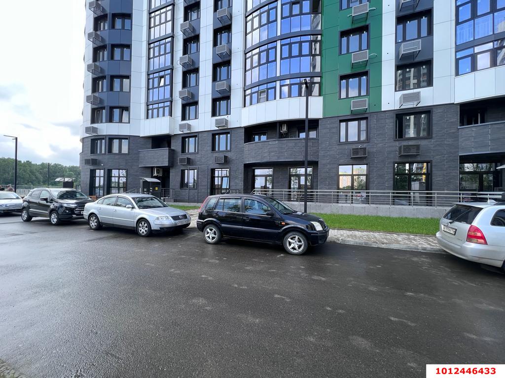Фото №11: Торговое помещение 51 м² - Краснодар, жилой комплекс Фреш, ул. имени Валерия Гассия, 4/7лит2