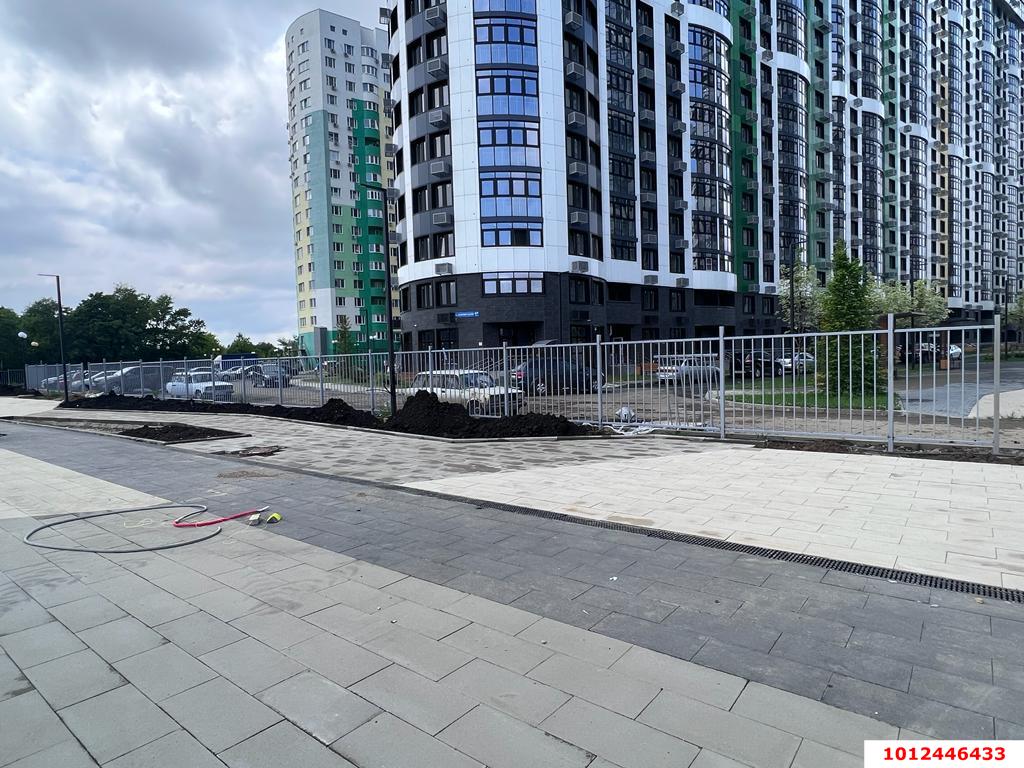 Фото №12: Торговое помещение 51 м² - Краснодар, жилой комплекс Фреш, ул. имени Валерия Гассия, 4/7лит2