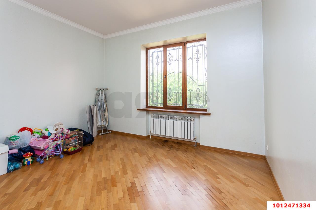 Фото №28: Дом <span class="whitespace-nowrap">350 м²</span> <span class="whitespace-nowrap">+ 8 сот.</span>, <span class="whitespace-nowrap">2 эт.</span> - Краснодар, Прикубанский внутригородской округ, Калинино, мкр. имени Петра Метальникова, ул. Защитников Отечества