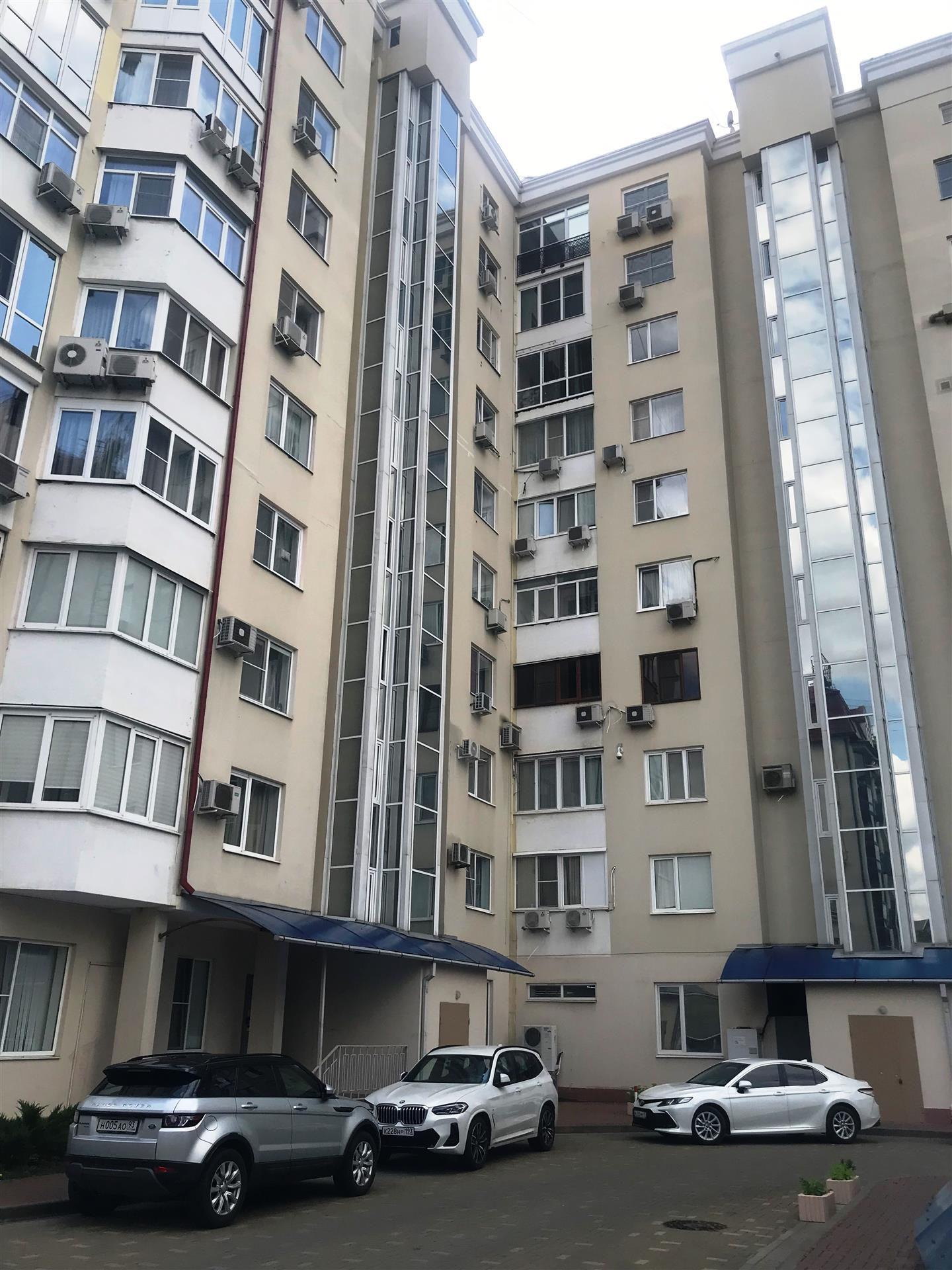 Фото №6: Коммерция 230 м² - Краснодар, Прикубанский внутригородской округ, Отделение № 1 совхоза Солнечный, мкр. Фестивальный, ул. Яна Полуяна, 2