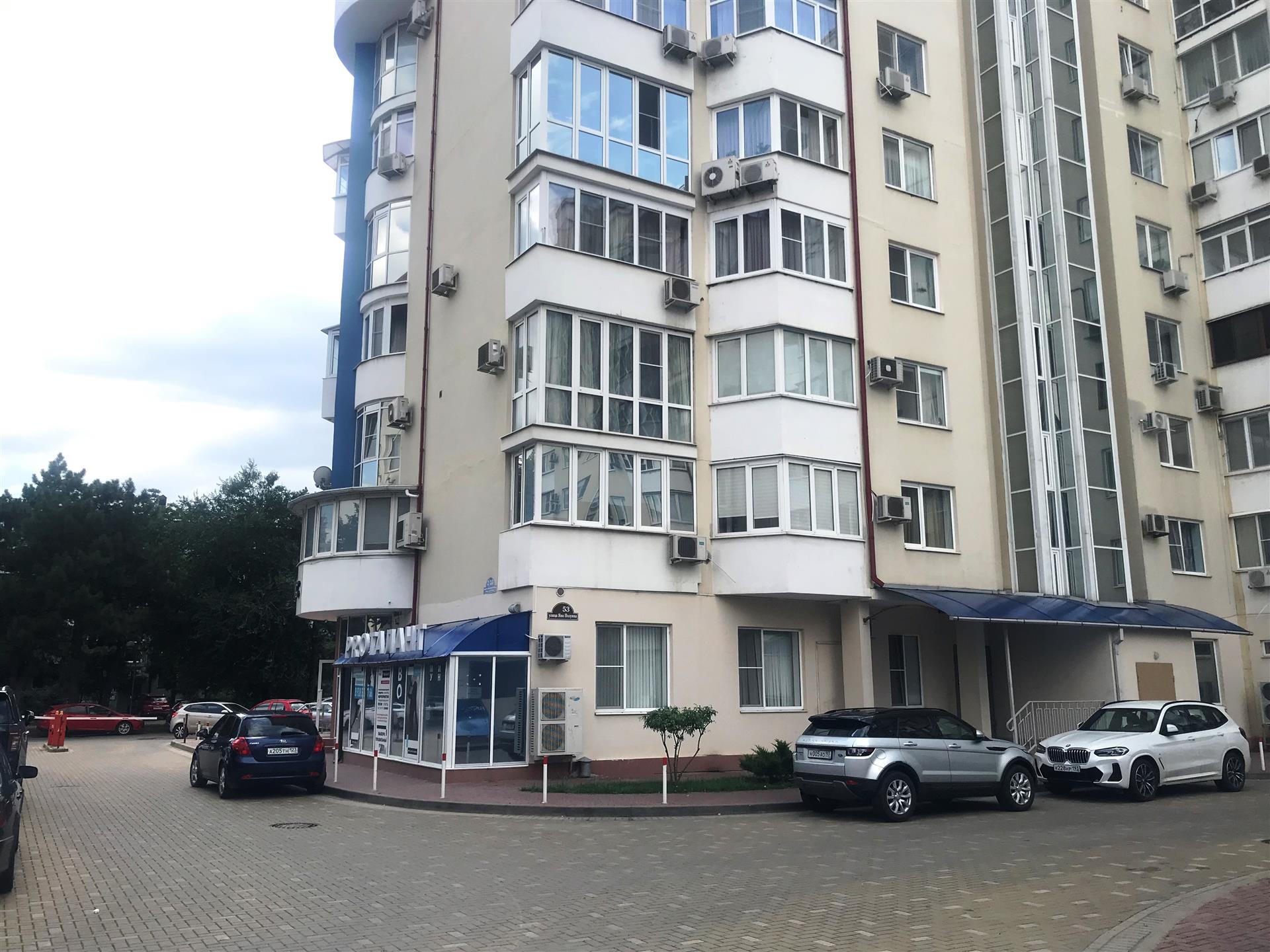 Фото №8: Коммерция 230 м² - Краснодар, Прикубанский внутригородской округ, Отделение № 1 совхоза Солнечный, мкр. Фестивальный, ул. Яна Полуяна, 2