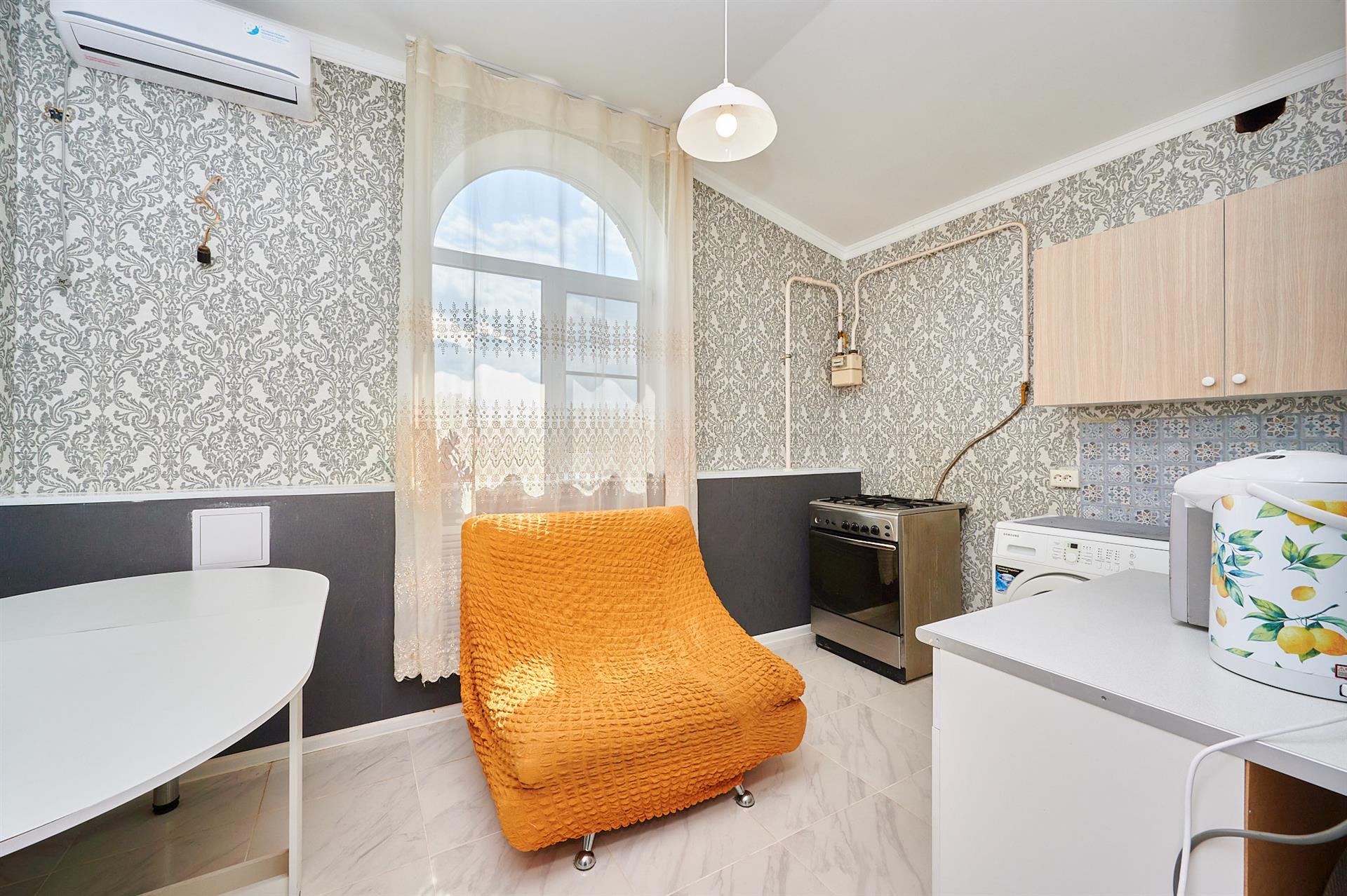 Фото №1: 1-комнатная квартира 41 м² - Краснодар, Карасунский внутригородской округ, ж/м Пашковский, ул. Крупской, 1/2