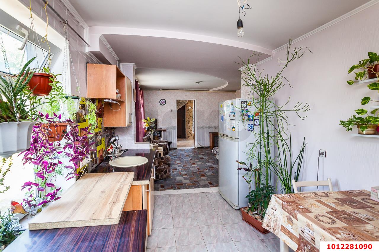 Фото №14: Часть дома 129 м² + 8 сот. - Краснодар, Центральный внутригородской округ, мкр. Центральный, ул. Будённого, 274