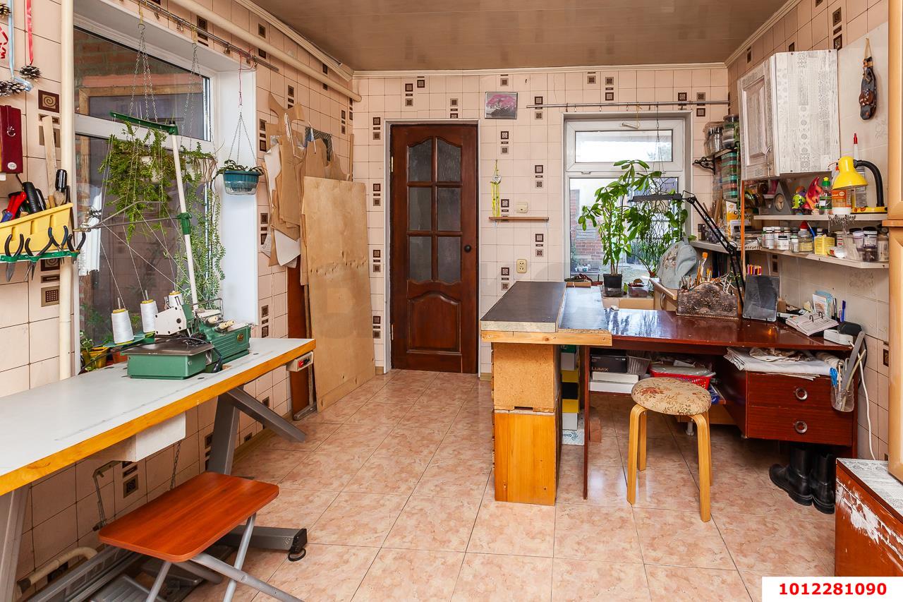 Фото №11: Часть дома 129 м² + 8 сот. - Краснодар, Центральный, ул. Будённого, 274