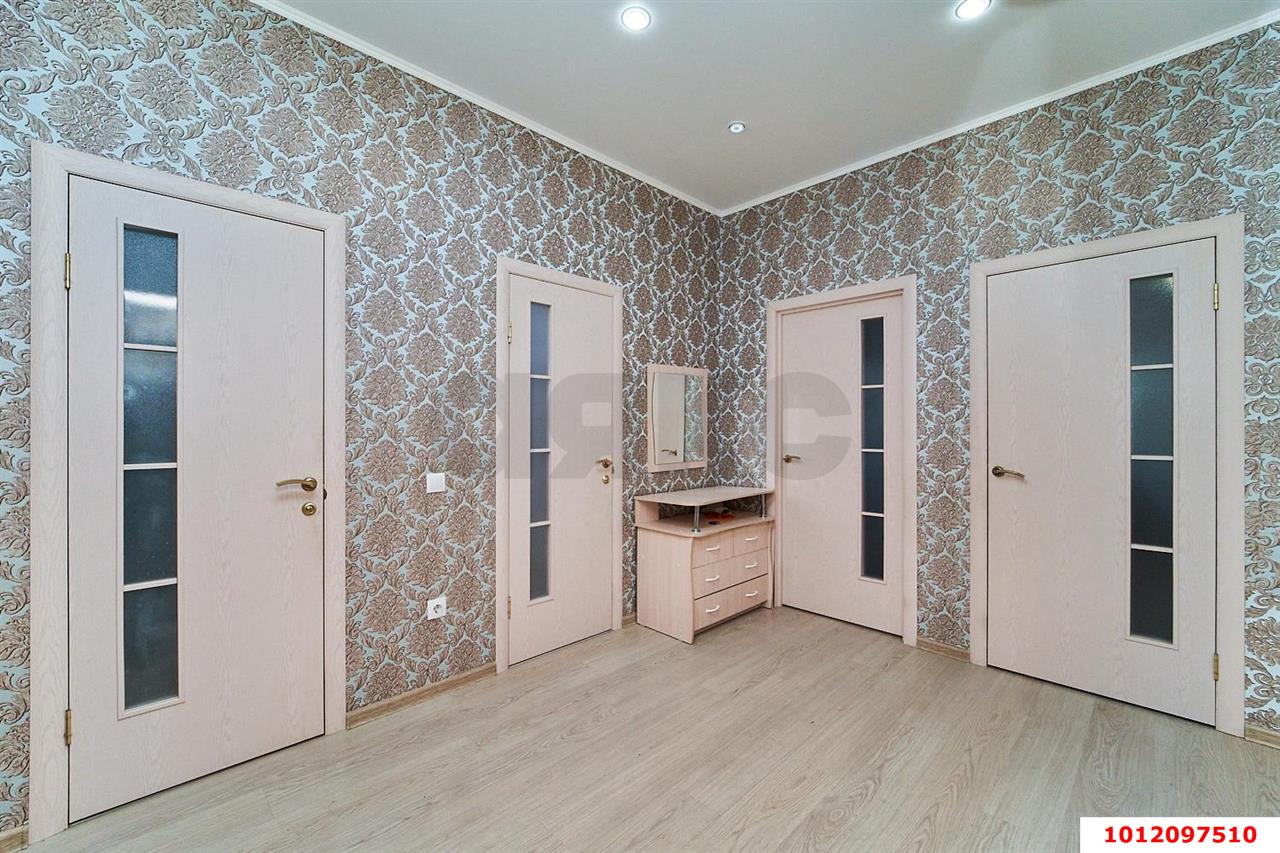 Фото №8: 1-комнатная квартира 52 м² - Краснодар, Центральный внутригородской округ, Дубинка, мкр. Черёмушки, ул. Вишняковой, 1/26