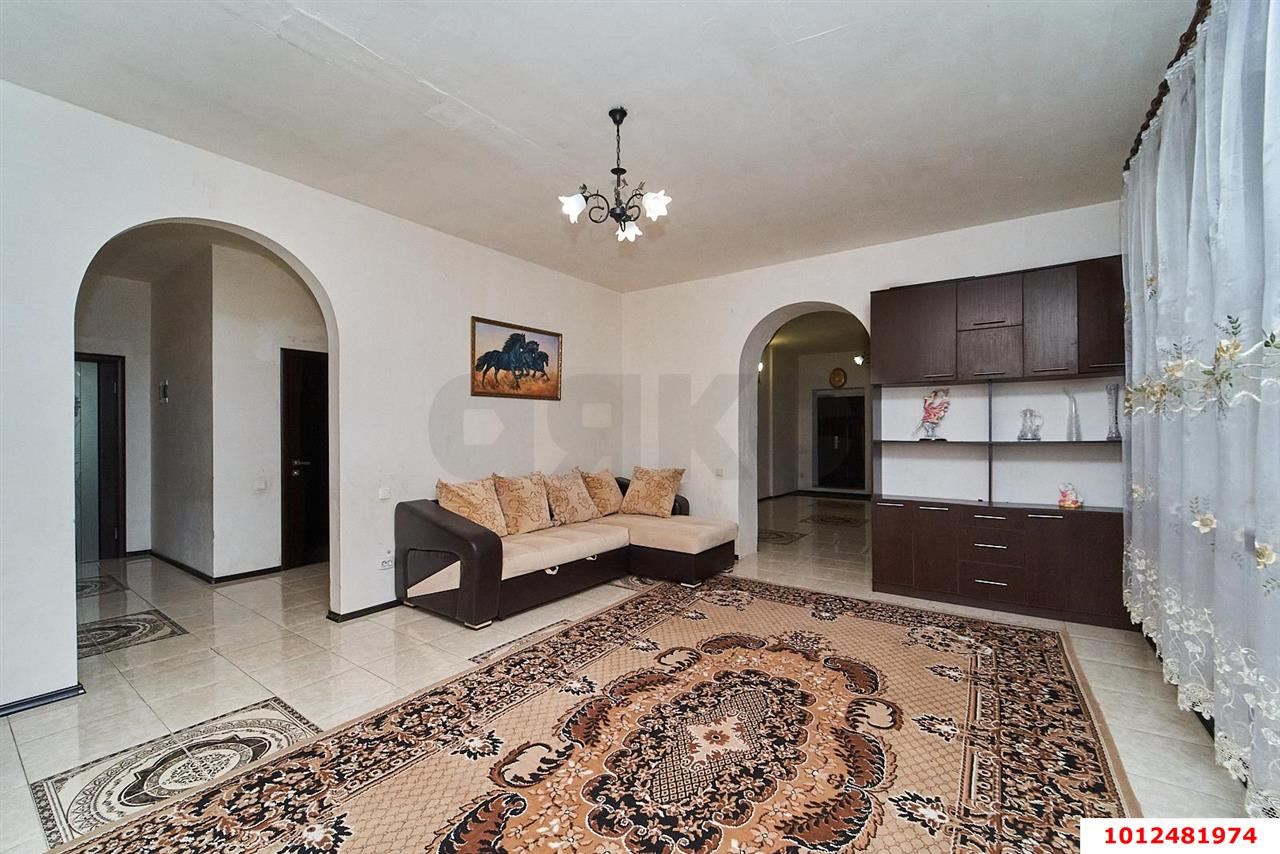 Фото №1: Дом 408 м² + 10 сот. - Краснодар, Новознаменский, ул. Базарная, 53