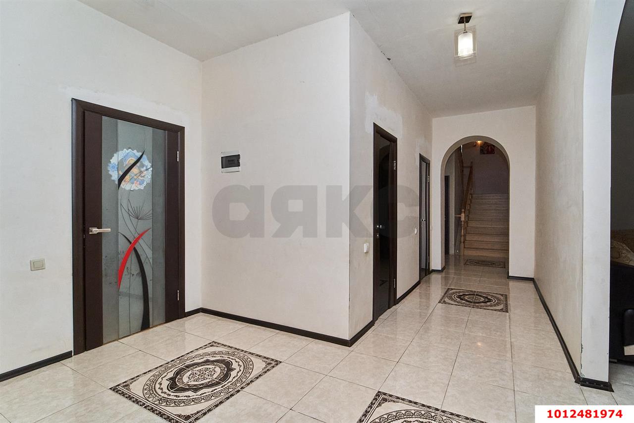 Фото №5: Дом 408 м² + 10 сот. - Краснодар, ул. Базарная, 53